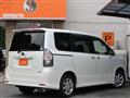 2007 Toyota Voxy