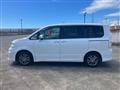 2013 Toyota Voxy