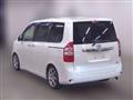 2013 Toyota Noah
