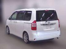 2013 Toyota Noah