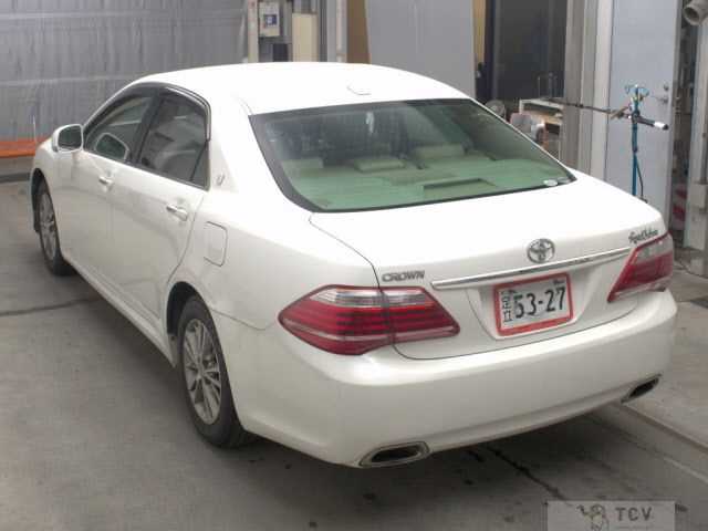 2012 Toyota Crown