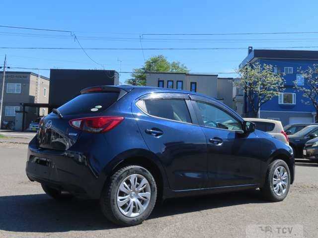 2016 Mazda Demio