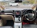 2013 Toyota Vellfire