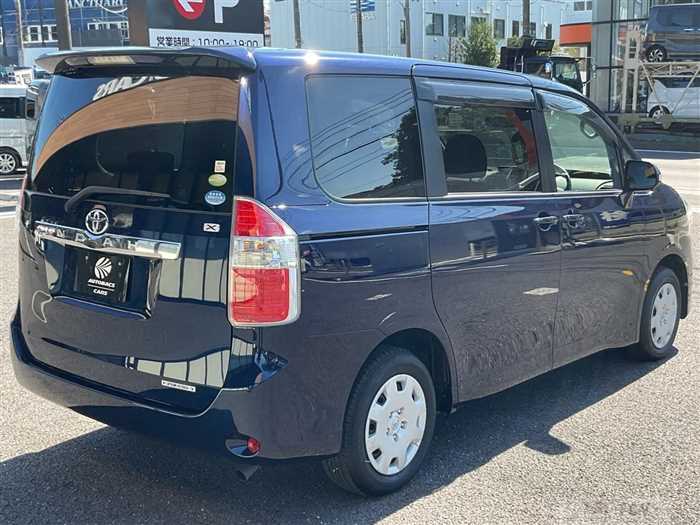 2007 Toyota Noah