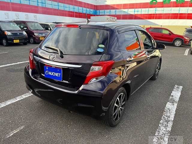 2015 Toyota Vitz