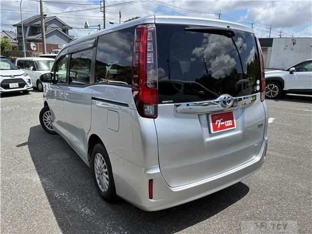 2014 Toyota Noah