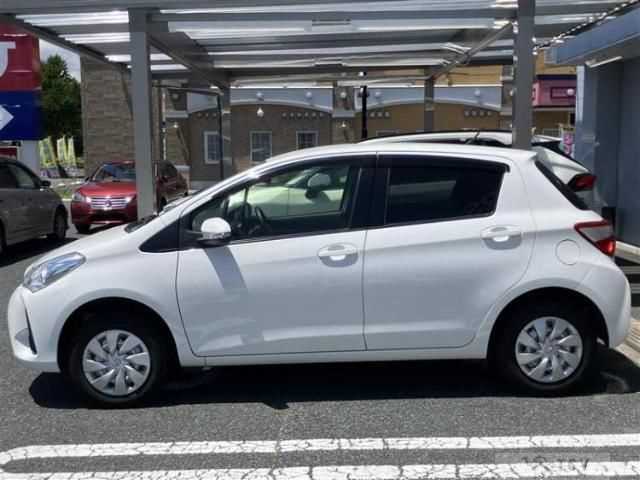 2017 Toyota Vitz