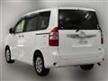 2012 Toyota Noah