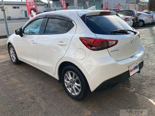 2016 Mazda Demio
