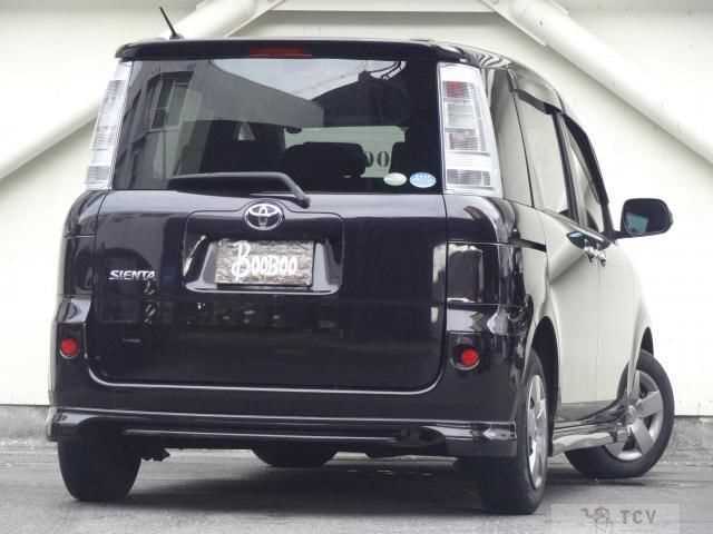 2011 Toyota Sienta