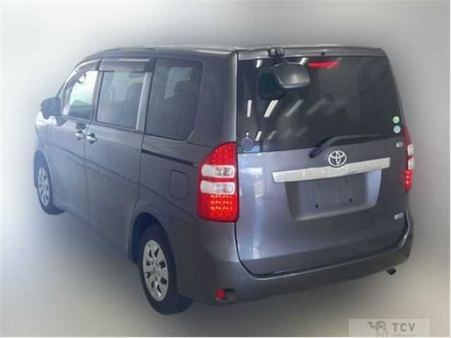 2012 Toyota Noah