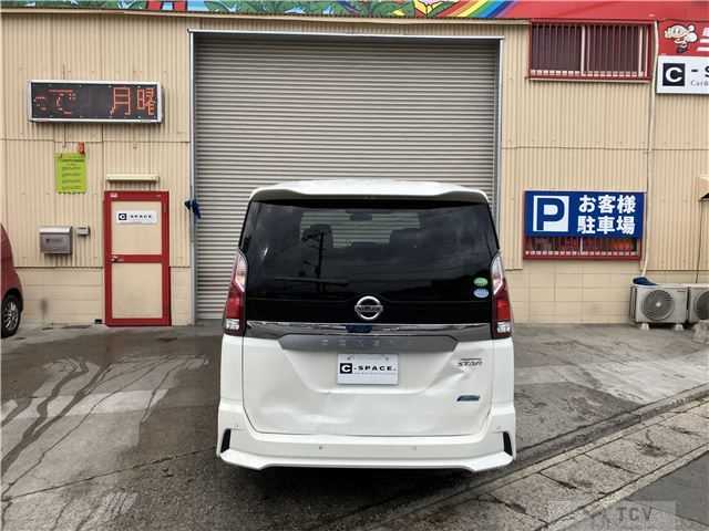 2017 Nissan Serena