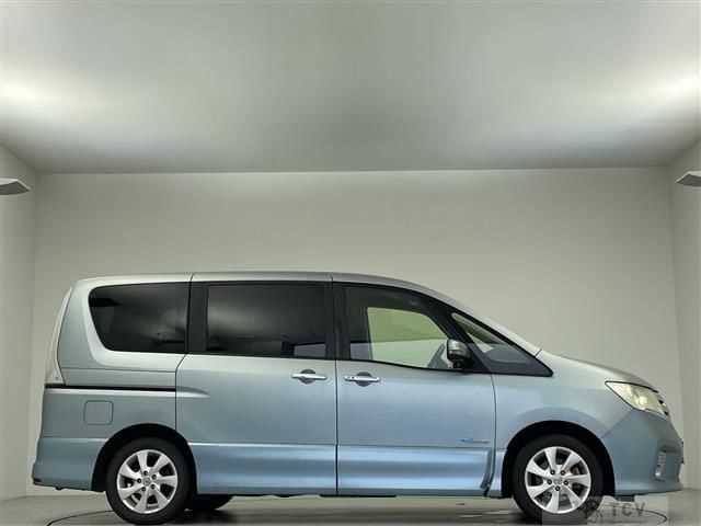 2012 Nissan Serena
