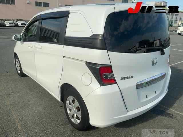 2015 Honda Freed Spike
