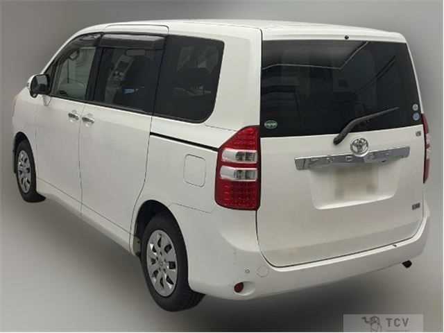 2012 Toyota Noah