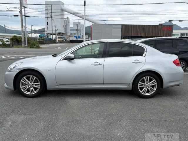 2013 Nissan Skyline