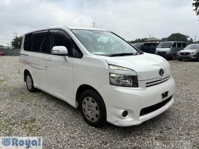 2009 Toyota Voxy