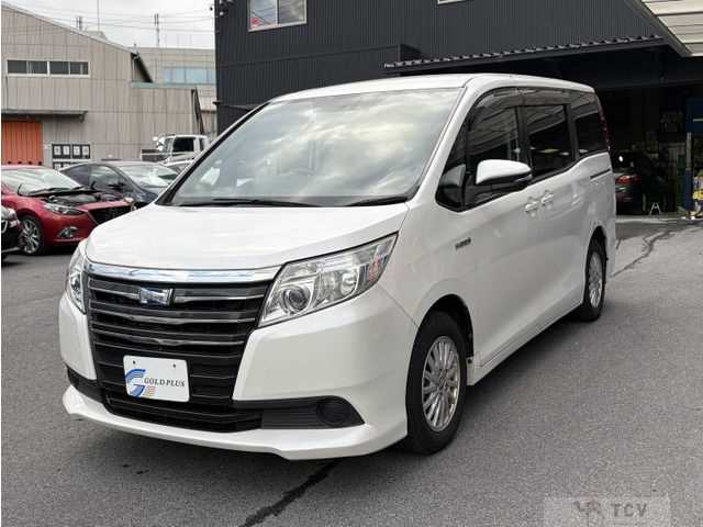 2015 Toyota Noah