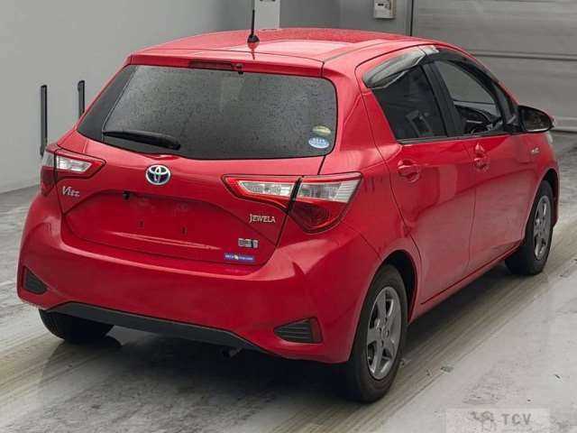 2017 Toyota Vitz