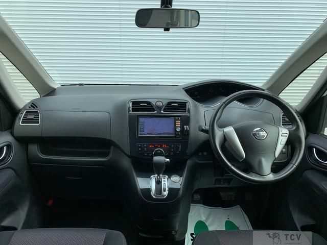 2013 Nissan Serena