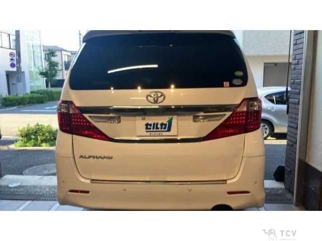 2013 Toyota Alphard