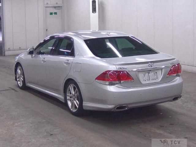 2011 Toyota Crown