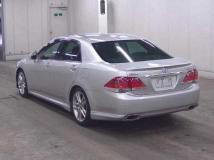 2011 Toyota Crown