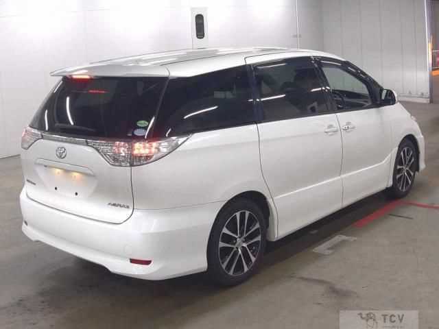 2013 Toyota Estima