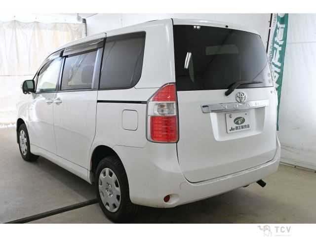 2009 Toyota Noah