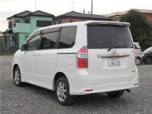 2008 Toyota Noah