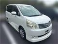 2013 Toyota Noah