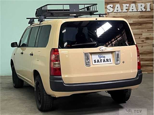 2004 Toyota Succeed Van