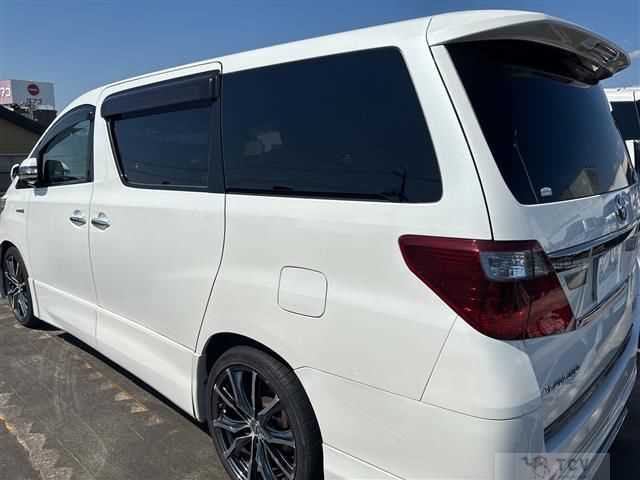 2014 Toyota Alphard