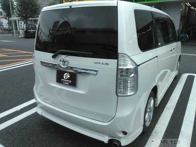 2010 Toyota Noah