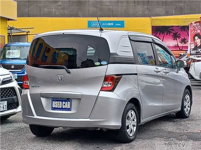 2011 Honda Freed Spike