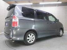 2010 Toyota Noah