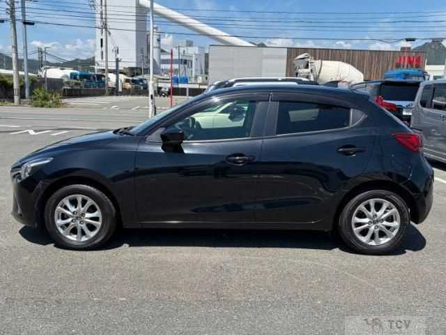 2017 Mazda Demio