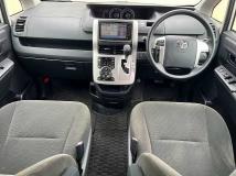 2010 Toyota Voxy