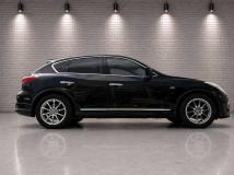 2010 Nissan SKYLINE CROSSOVER