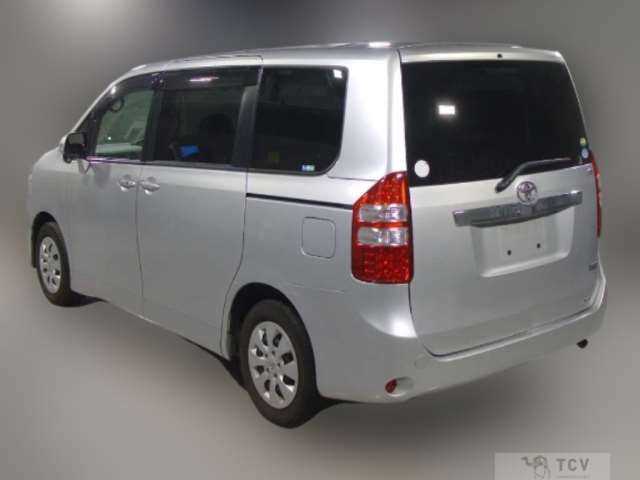 2013 Toyota Noah