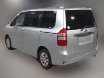 2013 Toyota Noah