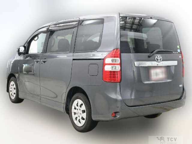 2013 Toyota Noah