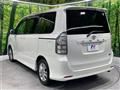 2010 Toyota Voxy