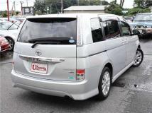 2013 Toyota Isis