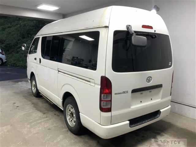 2007 Toyota Regiusace Van