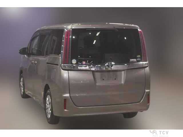 2017 Toyota Noah