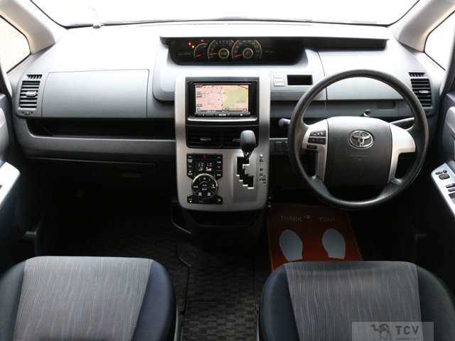 2010 Toyota Noah