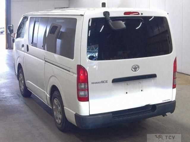 2008 Toyota Regiusace Van