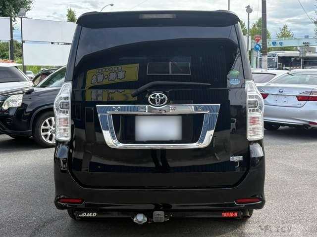 2013 Toyota Voxy