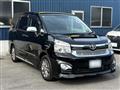 2013 Toyota Voxy